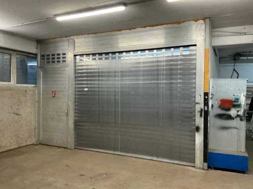 Rolltor mit Nebentüre