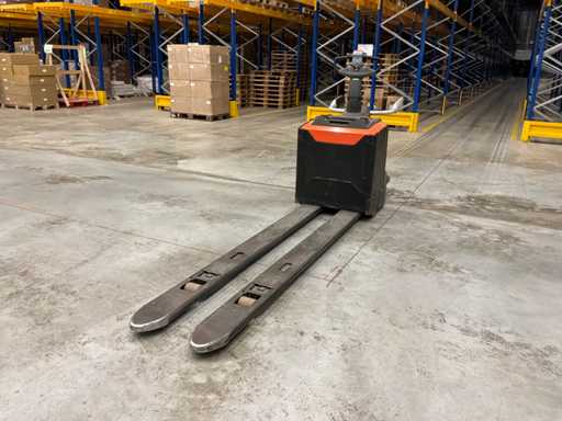 Toyota LPE200 Wagonik Paletowy 2022 z koniem