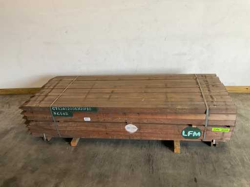 Azobé Hartholz Gartenpfosten spitz 275x7x7 cm (92x)
