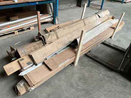 Différents profils de plafonds suspendus