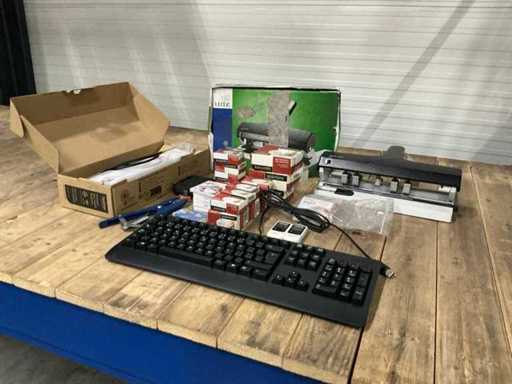 Verschiedene Büromaterialien