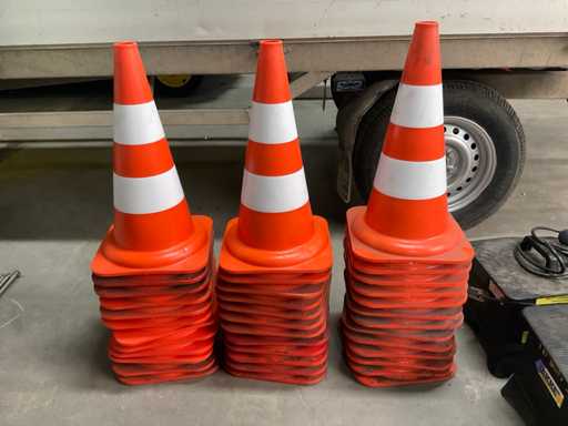 Verkeerskegels of pylonen (37x)