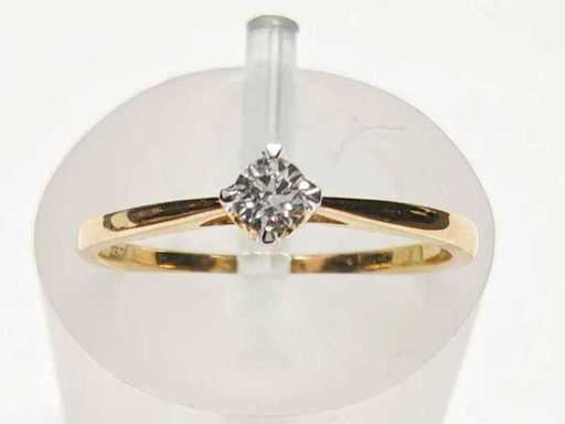 18 KT Yellow Gold Ring With Natural Diamond