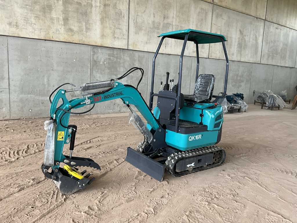 2024 AGT QK16R Mini Excavator