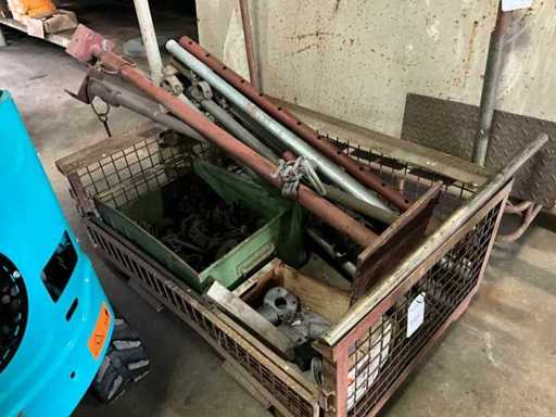 Scaffold parts & screw prop