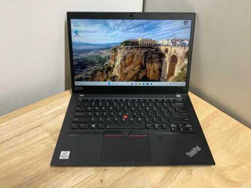 Laptopul Lenovo Thinkpad T14S