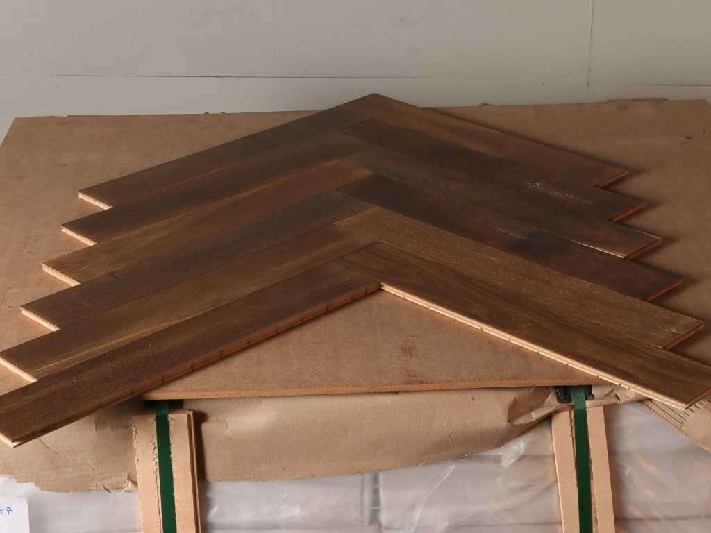 92 m2 Multiplank herringbone oak parquet - 640 x 90 x 11 mm