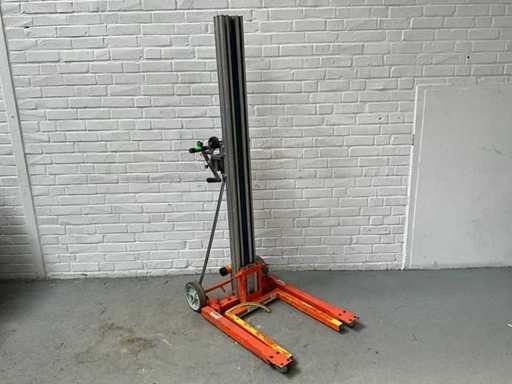 Stivuitor de asamblare Sumner 2210 2019