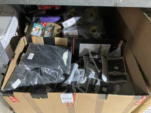 Lotto di vari prodotti al dettaglio