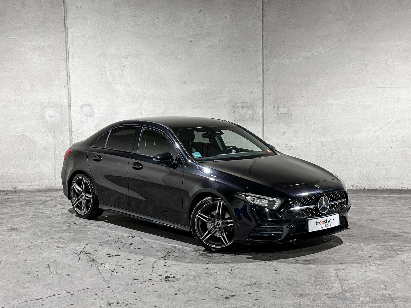 Mercedes-Benz A200 Business Solution AMG A-klasse 163pk 2020 (Origineel-NL), J-049-DZ