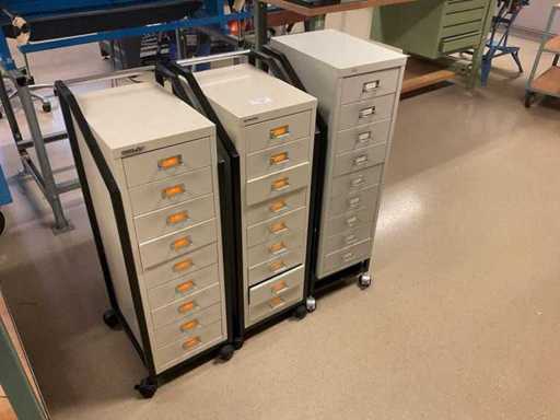 Mobilne komody z treścią (3x)