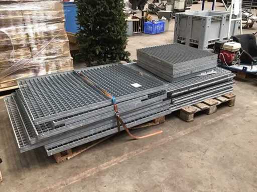 pallets gegalvaniseerde roostervloeren (2x)