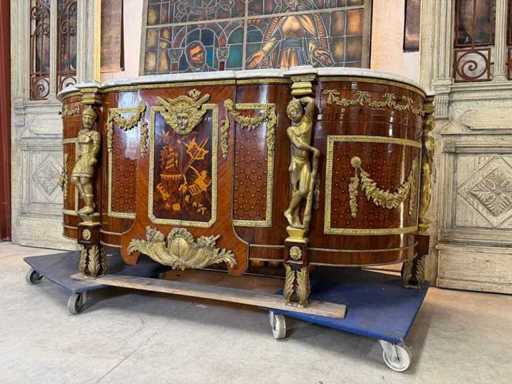 Kommode im Louis-XVI-Stil