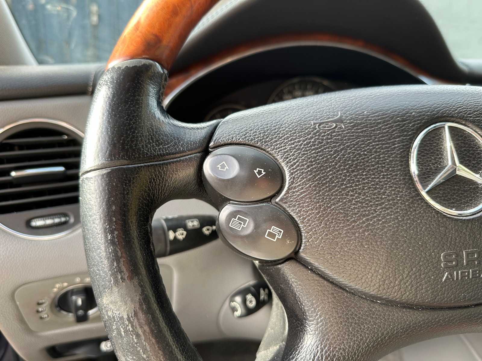 Mercedes-Benz CLS350 CGI 3.5 V6 293pk 2006 CLS-klasse, L-372-NV Youngtimer