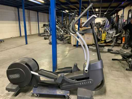 Technogym excite synchro 500 cu eliptice cu trainer