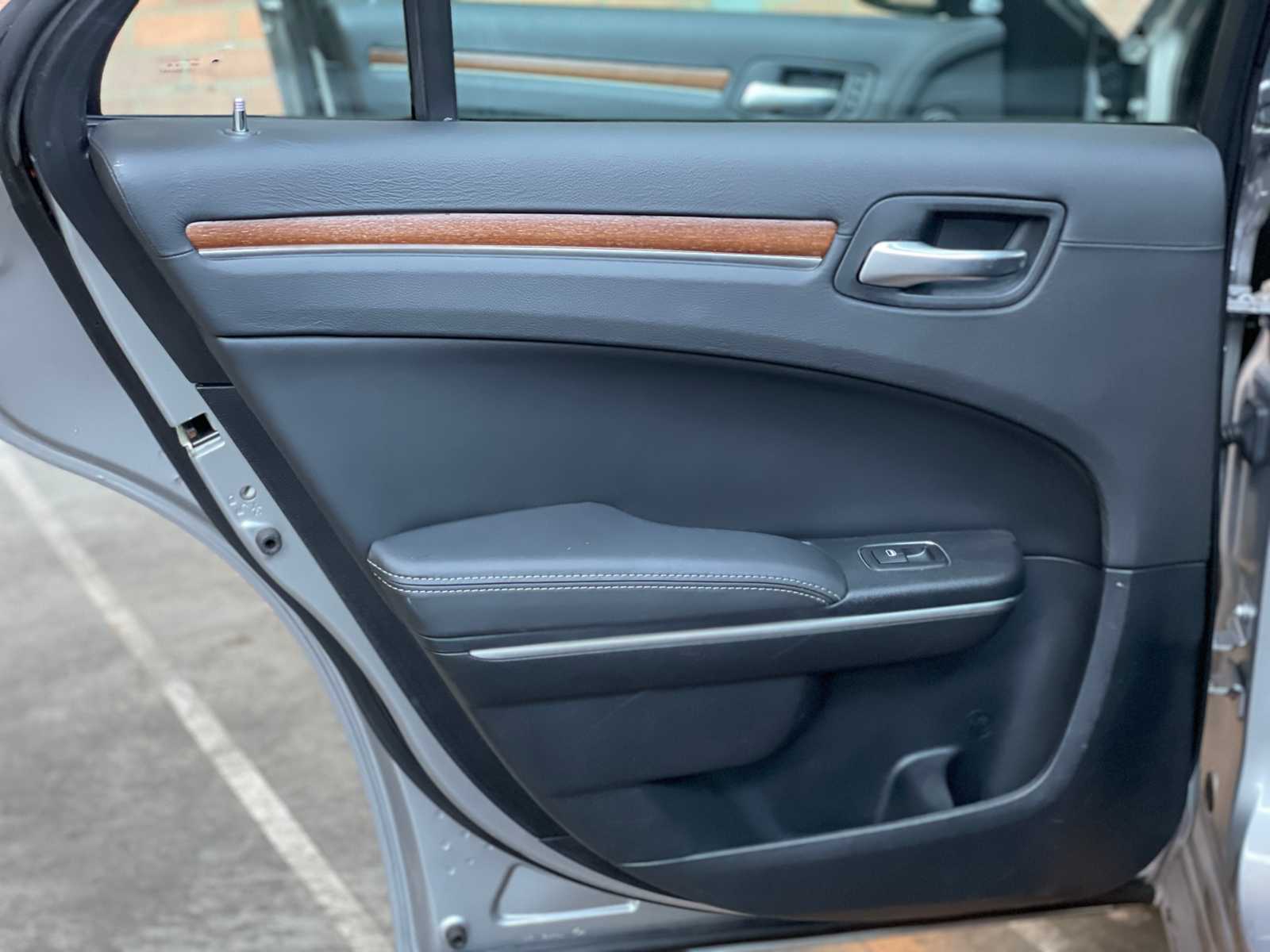 Chrysler 300C LD HEMI Facelift  5.7 V8 367pk 2014