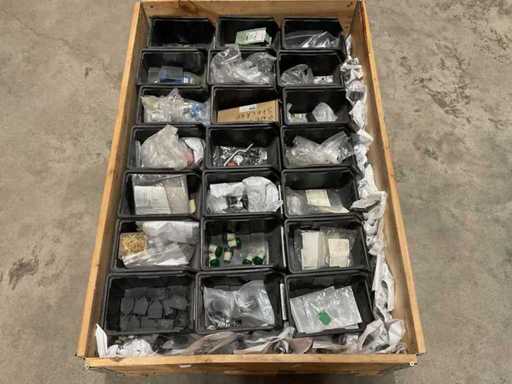 Charge von Installationsmaterialien