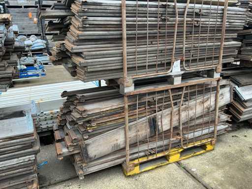 Telaio pallet del lotto inclusa la guida ai passaggi