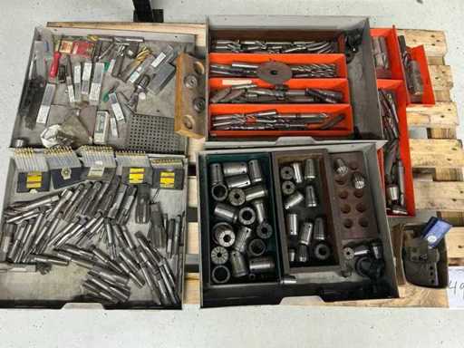 Diversen spantangen en frezen