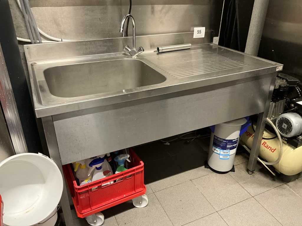 Stainless steel sink