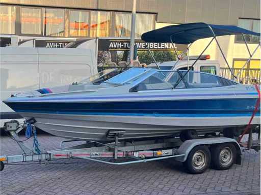 Moteur intérieur Bayliner Capri avec remorque, WB-76-RL