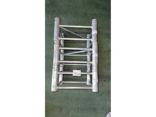 3x BOXCORNER 40 MOUNT RACK 21,00