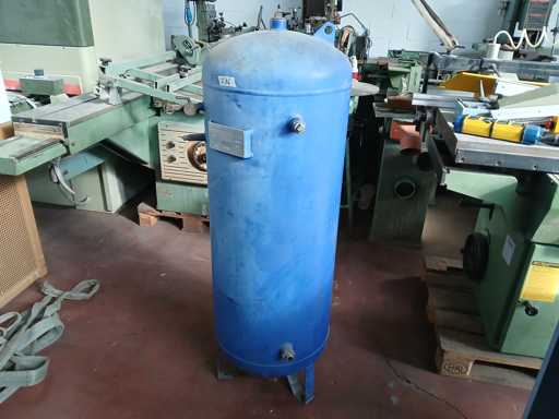  200 LITERS Tank