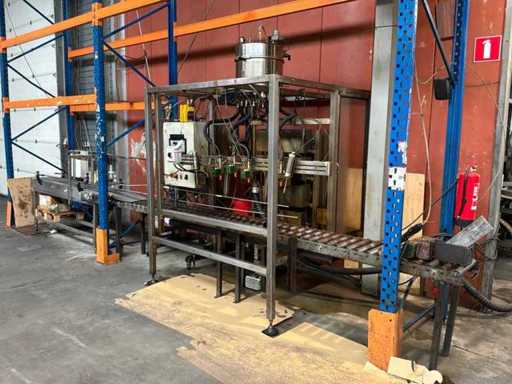 ELF Vulmachine met etiketteermachine