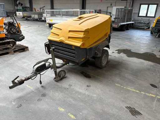 Compresseur à vis mobile