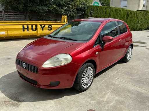 Voiture voyageurs Fiat Punto 2007