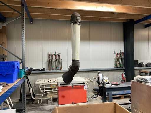 Welding fume extraction system