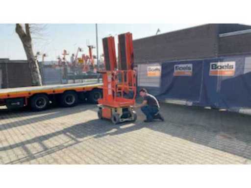 c25ef0af-2913-4e8d-b2cc-45ab4d026415.mp4