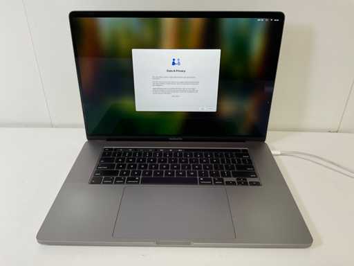 Apple MacBook Pro 16", Core(TM) i7 9a generazione, 32 GB di RAM, 512 GB NVMe, AMD Radeon Pro 5300M 4 GB Computer portatile