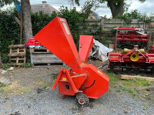 Déchiqueteuse à bois Caravaggi