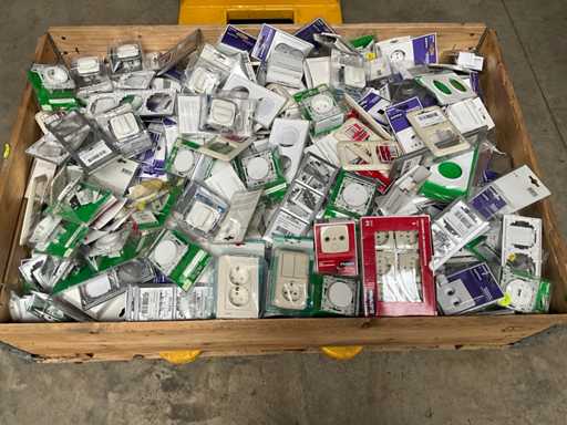 PALLETDEAL diverse schakelmateriaal en toebehoren