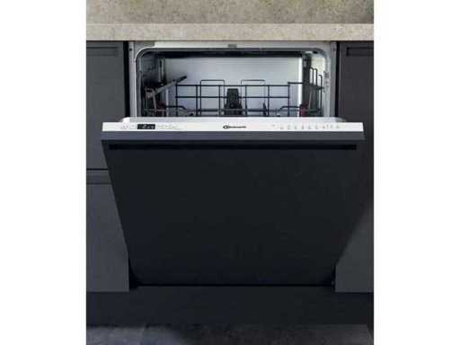 Bauknecht B2I HKD526 A fully integrated dishwasher 60 cm