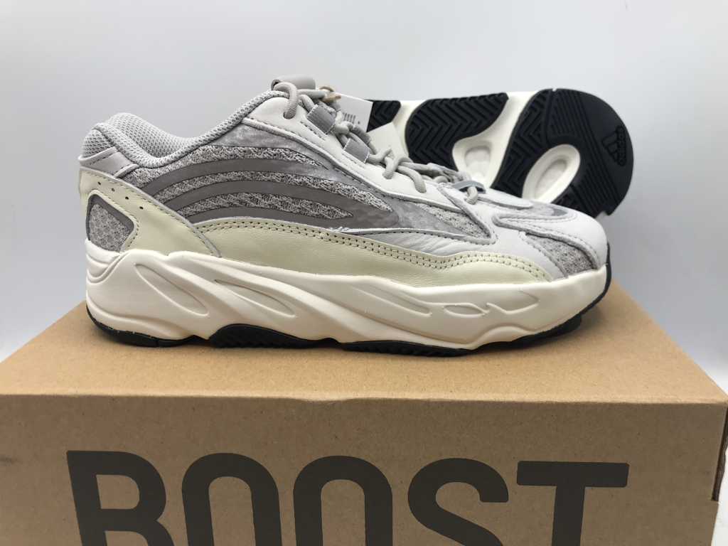 Adidas Yeezy Boost 700V2 Static Sneakers 35