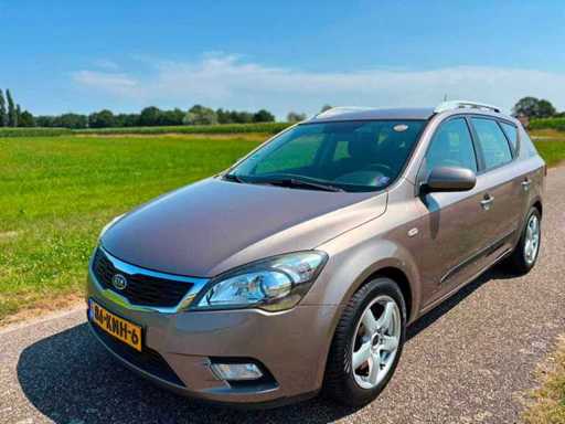 Kia - 2010 - Sporty Wagon cu cee - 1.6 CVVT X-ecutive - 86-KNH-6