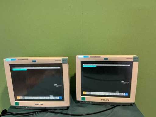 2x Philips MP70 intelliVue  patient monitor 