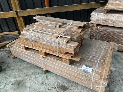 Circa 720 meter plinten (eik)