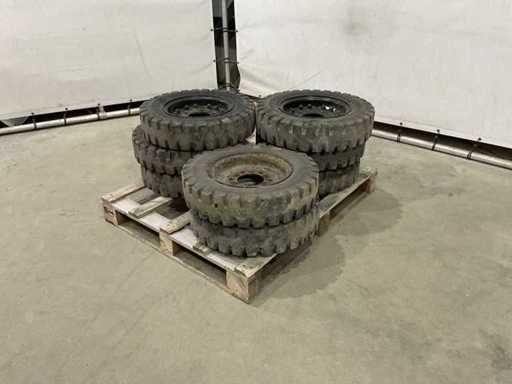 Heftruck band 23x5 (8x)