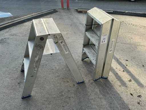 Solid stepladder (2x)