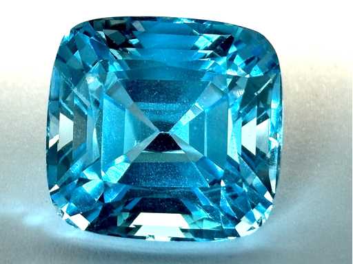 Topaze bleue 59,00 carats Topaze naturelle