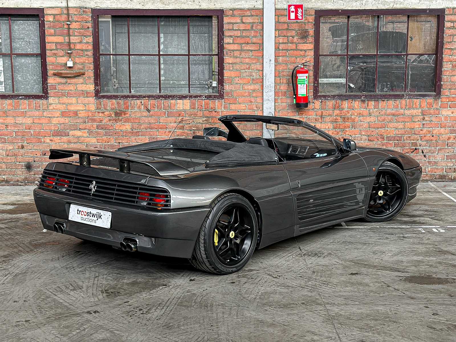 Ferrari 348 spider 3.4 V8 320pk 1993 (33.000 KM) Youngtimer