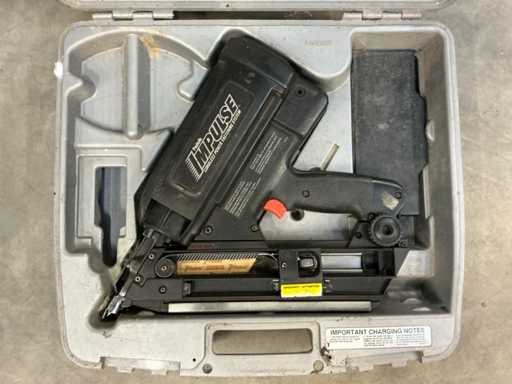 Paslode IM325/80Q Tacker