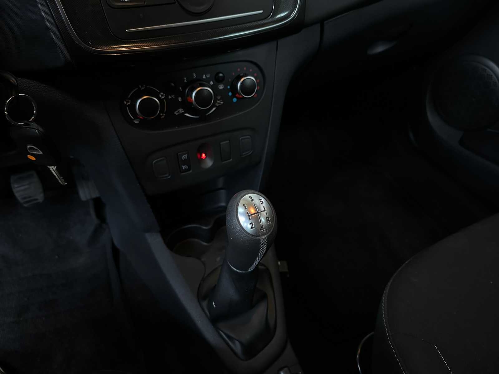 Dacia Sandero 0.9 TCe Laureate 73pk 2019, G-092-LP