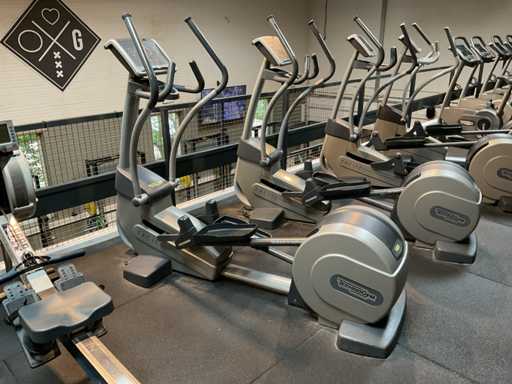 TechnoGym Synchro Excite 500iP Crosstrainer