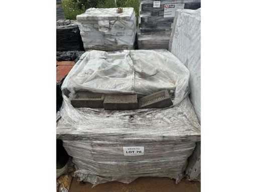 RIJSWAARD BLACK MANGANESE 210X100X65 +/- 200PCS
