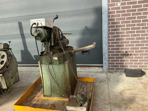 1997 Scie à bras radial