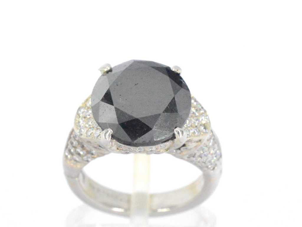Witgouden ring met zwarte diamant 5.00 carat